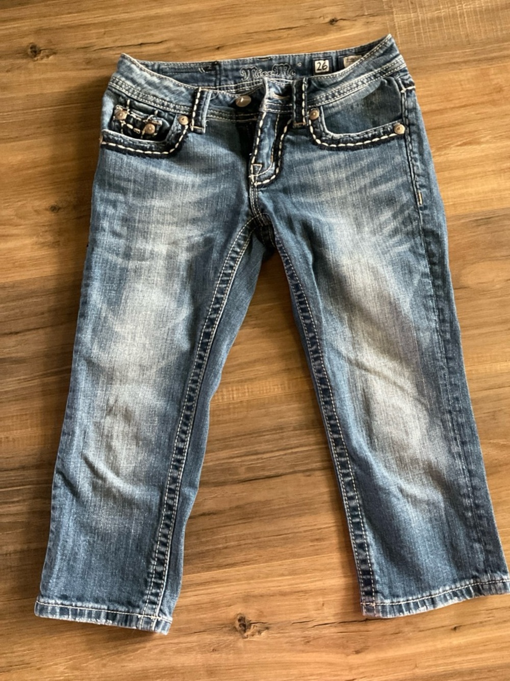 Miss Me Distressed Dark Blue Denim Capri Jeans with Contrast Stitching Size 26